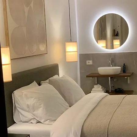 Residenza Marrone Bed and Breakfast 4*