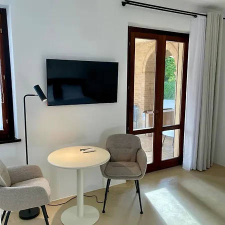 Residenza Marrone Bed & Breakfast 4*