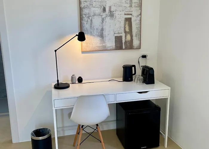 Alojamento de Acomodação e Pequeno-almoço Residenza Marrone 4*