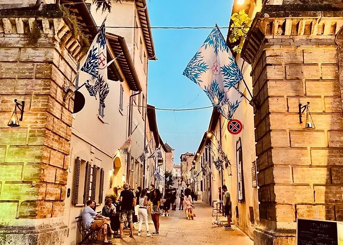 Alojamento de Acomodação e Pequeno-almoço Residenza Marrone 4*